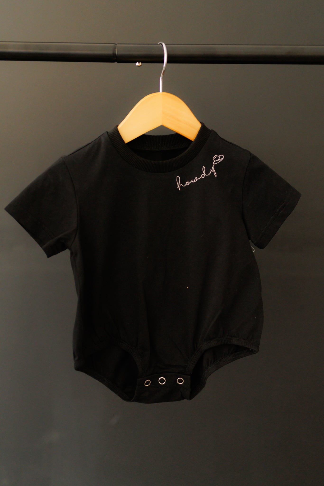 Black Howdy Tshirt/Bubble Onsie - WB1401